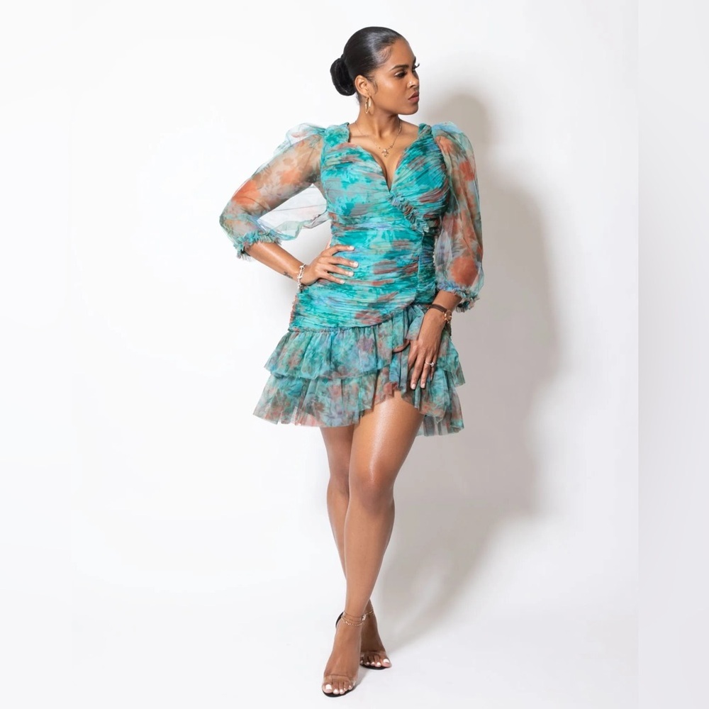 ✨ Rosevelvet Ruched Floral Mini Dress - Sheer Sleeves & Tiered Skirt